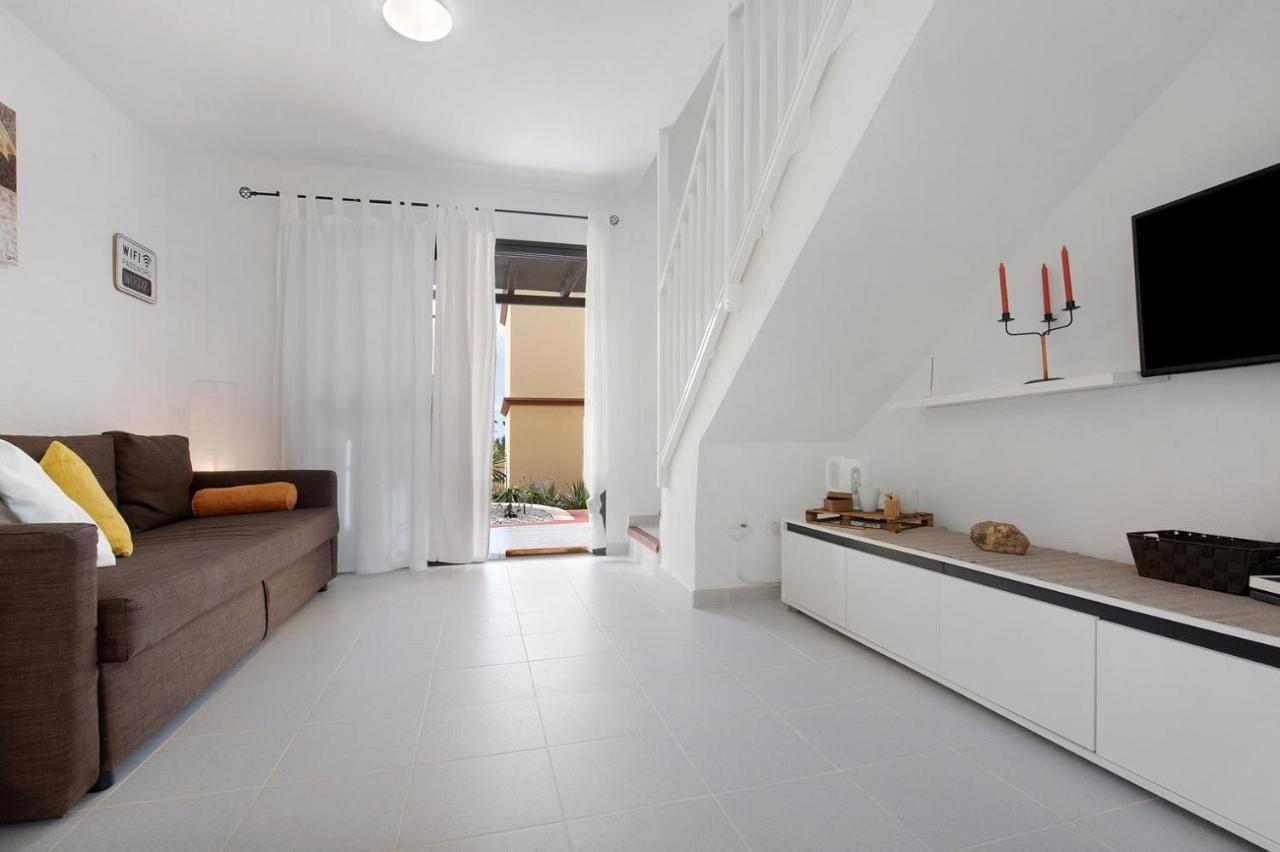 Apartamento Vista Piscina O Terraza, Wifi Gratis กอสตากาลมา ภายนอก รูปภาพ