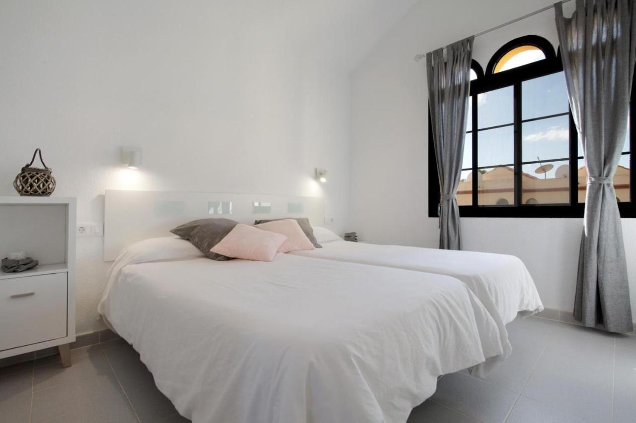 Apartamento Vista Piscina O Terraza, Wifi Gratis กอสตากาลมา ภายนอก รูปภาพ