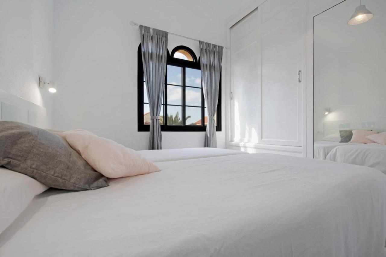 Apartamento Vista Piscina O Terraza, Wifi Gratis กอสตากาลมา ภายนอก รูปภาพ